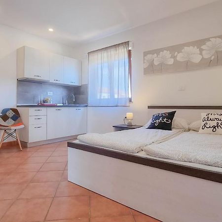 Dani Apartment อูมัค ภายนอก รูปภาพ